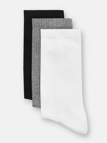 Pull&Bear Socken in Grau