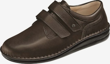 Finn Comfort Hausschuh 'Komfort Slipper Herren 96103 070023 Echtleder in braun' in Braun: Vorderseite