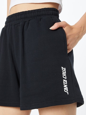 Santa Cruz Loosefit Shorts in Schwarz