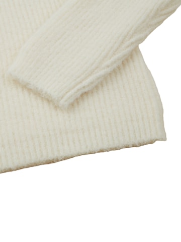 Sailing Sweater in White