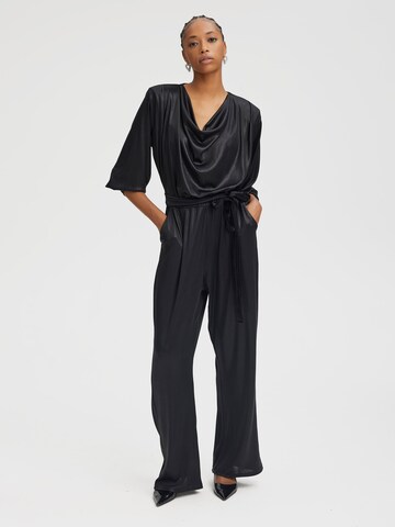 Tuta jumpsuit 'Maddix' di Gestuz in nero: frontale