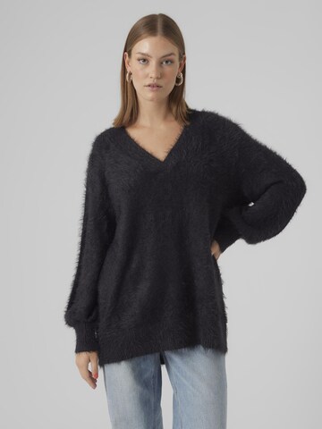 Pull-over 'POILU' VERO MODA en noir : devant
