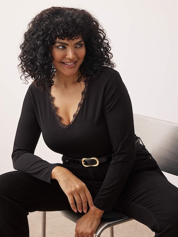 Body Trendyol Curve en noir