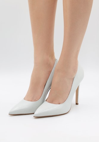 DreiMaster Klassik Pumps in Beige