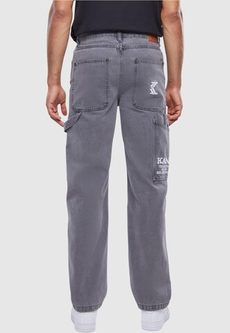 Loosefit Jeans di Karl Kani in grigio