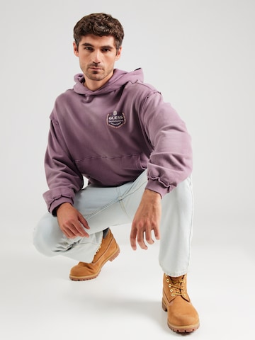 GUESS Originals - Sweatshirt em roxo