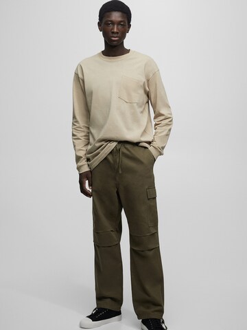 Pull&Bear Loose fit Cargo trousers in Green: front