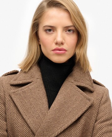 Manteau d’hiver Superdry en marron