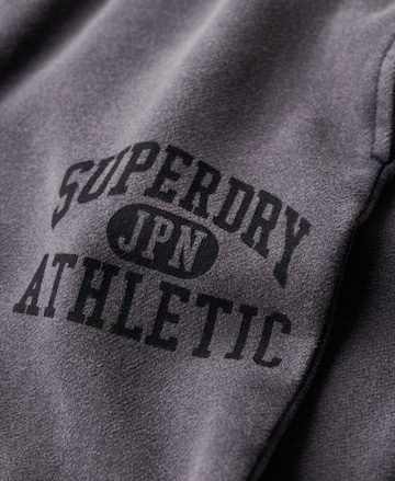 Superdry Loosefit Sporthose in Grau