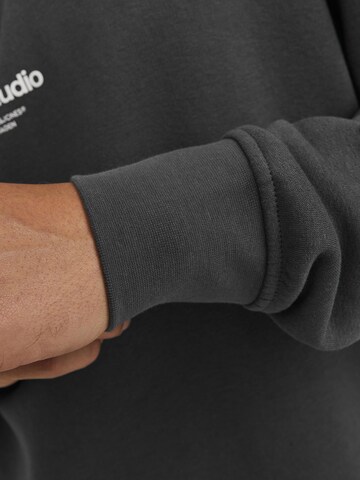 JACK & JONES Sweatshirt 'JORVESTERBRO' in Grey