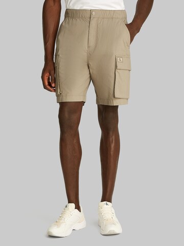 Calvin Klein Jeans Loose fit Cargo trousers in Grey: front