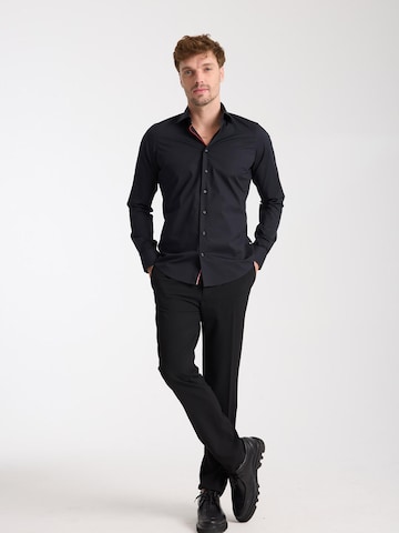 7Camicie - Ajuste estrecho Camisa de negocios 'Firenze Sport Poplin Stretch Man Shirt White' en negro