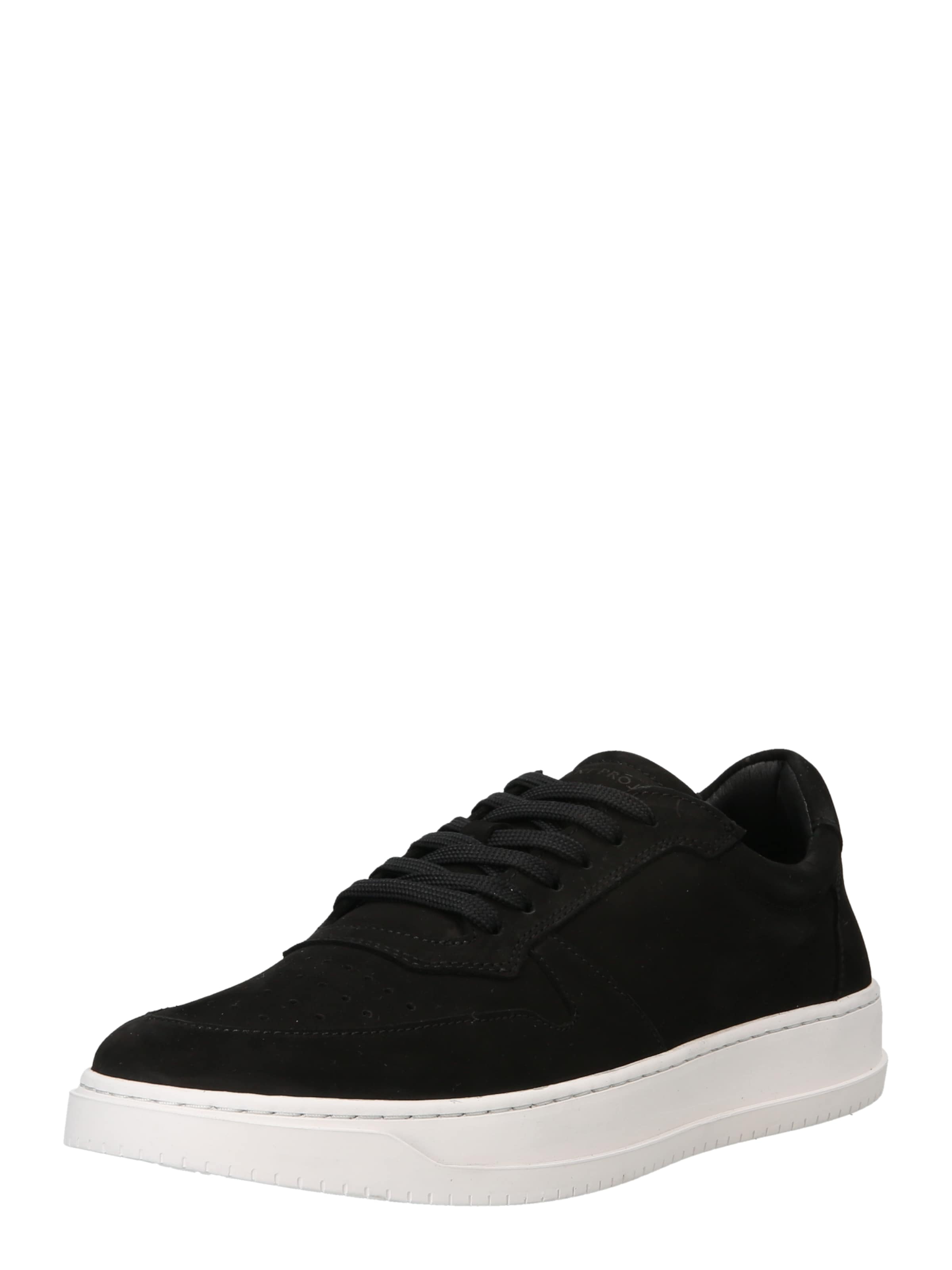 Garment Project Sneakers in Black: front