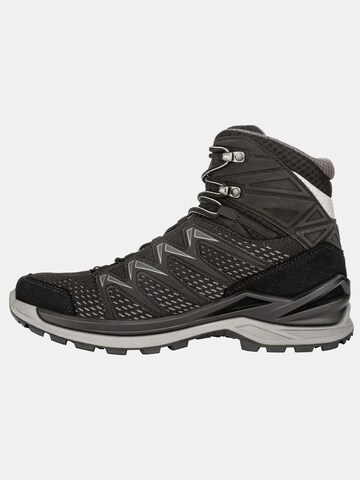 LOWA Boots 'Innox Pro' in Black