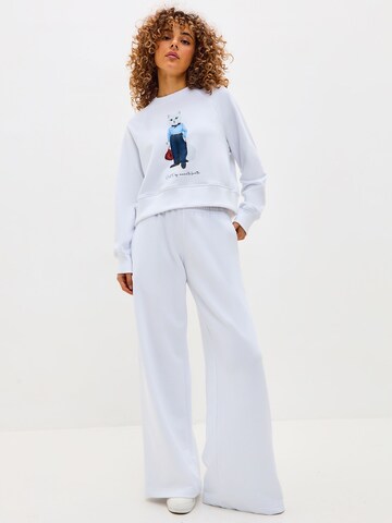 Sweat-shirt CAT by Maniita Lacitta en blanc