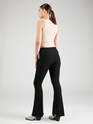 évasé Pantalon QS en noir