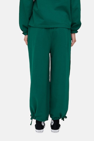 Turtledove London Wide Leg Hose in Grün