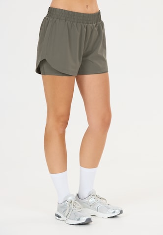 ENDURANCE Regular Shorts 'Yarol' in Grün: Vorderseite