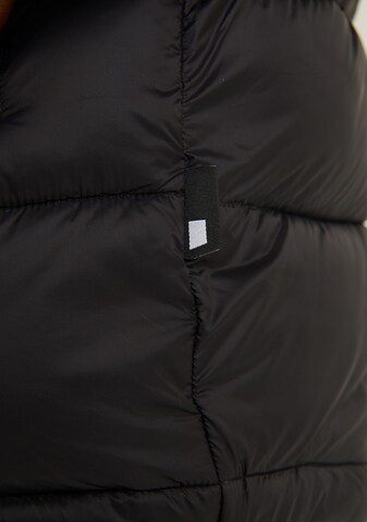 CHASIN' Winterjacke in Schwarz