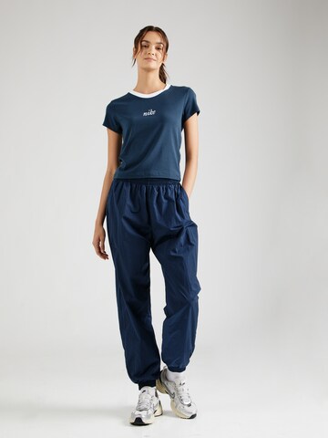 Nike Sportswear T-Shirt in Blau