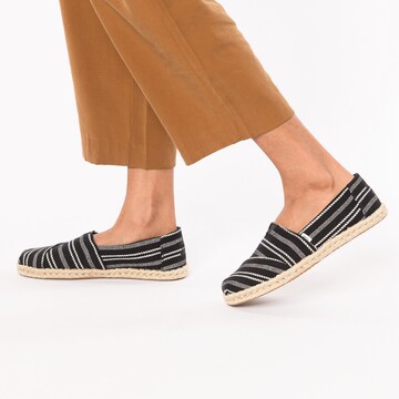 TOMS حذاء قماشي 'ALPARGATA ROPE' بلون أسود: الأمام