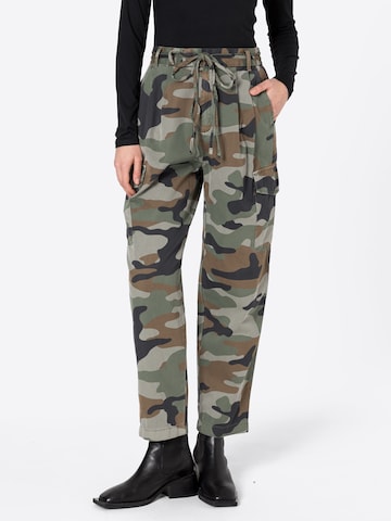 Loosefit Pantalon cargo GAP en vert : devant