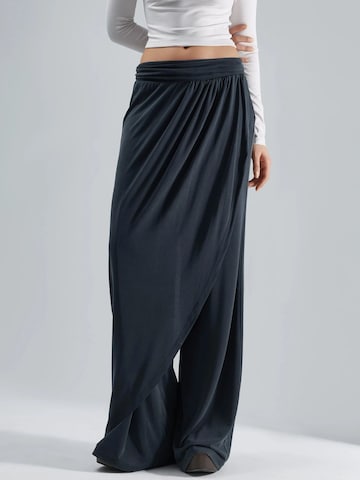 Busem Wide leg Broek in Grijs: voorkant