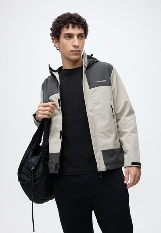 pilka JACK & JONES Demisezoninė striukė 'JCOCLUB'