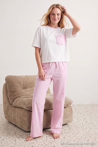 Pyjama Trendyol en rose : devant