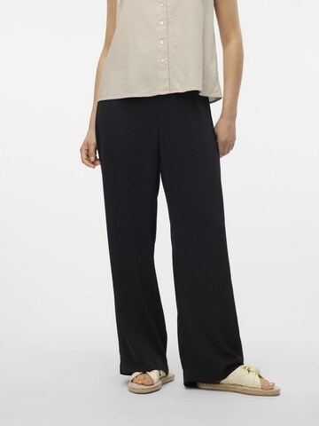 VERO MODA Wide Leg Bukser med fals i sort: forside