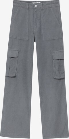 Pull&Bear Regular Cargo trousers in Grey: front