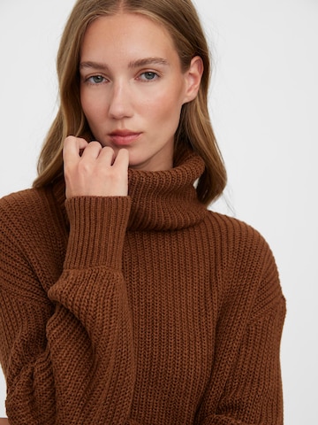 VERO MODA Sweater 'Sayla' in Brown