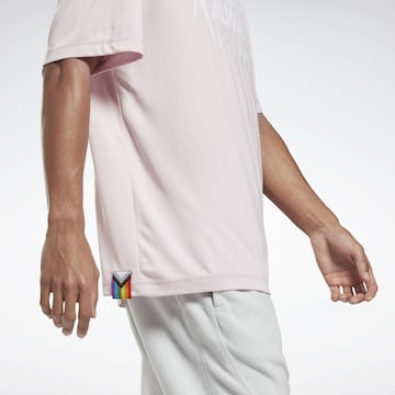 Maglia funzionale 'Pride' di Reebok in rosa