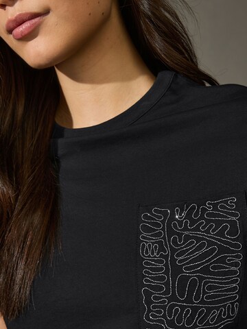 Next T-Shirt in Schwarz