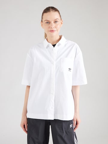 ADIDAS ORIGINALS Bluzka 'Essential' w kolorze biały: przód