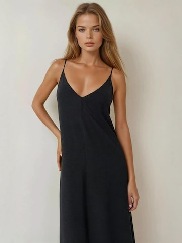 Hiccup Dress in Black