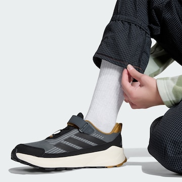 ADIDAS TERREX - Tapered Pantalón de montaña 'Xploric' en negro