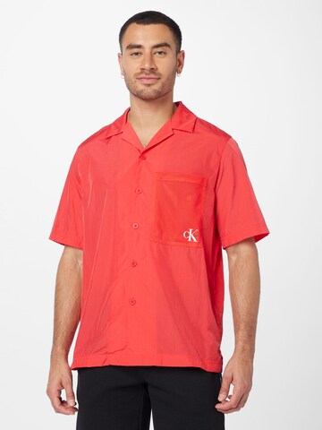 Calvin Klein JeansRegular Fit Košulja - crvena boja: prednji dio