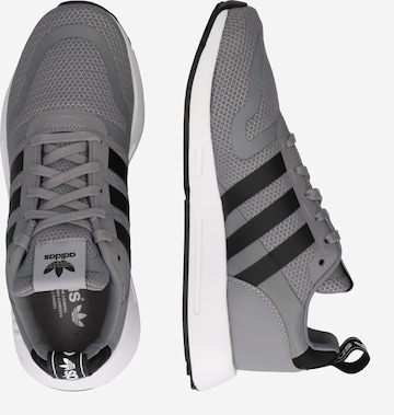ADIDAS ORIGINALS Sneakers 'Multix' in Grey