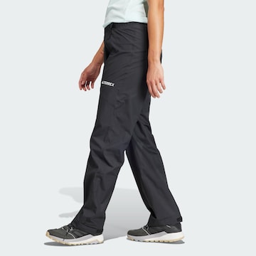 Loosefit Pantalon outdoor ADIDAS TERREX en noir