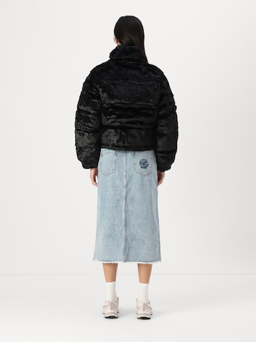 ALPHA INDUSTRIES Zimná bunda - Čierna