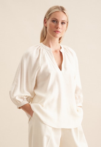 SEIDENSTICKER Blouse 'Schwarze Rose' in Wit: voorkant