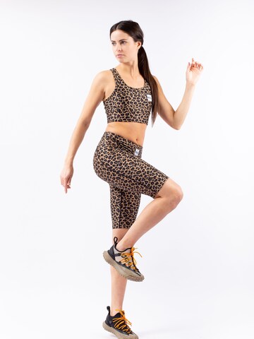 Skinny Pantalon de sport Eivy en marron : devant
