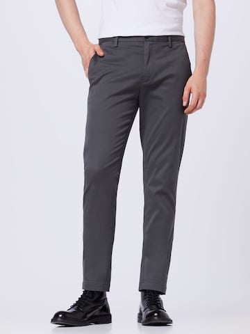 Coupe slim Pantalon chino Banana Republic en gris : devant