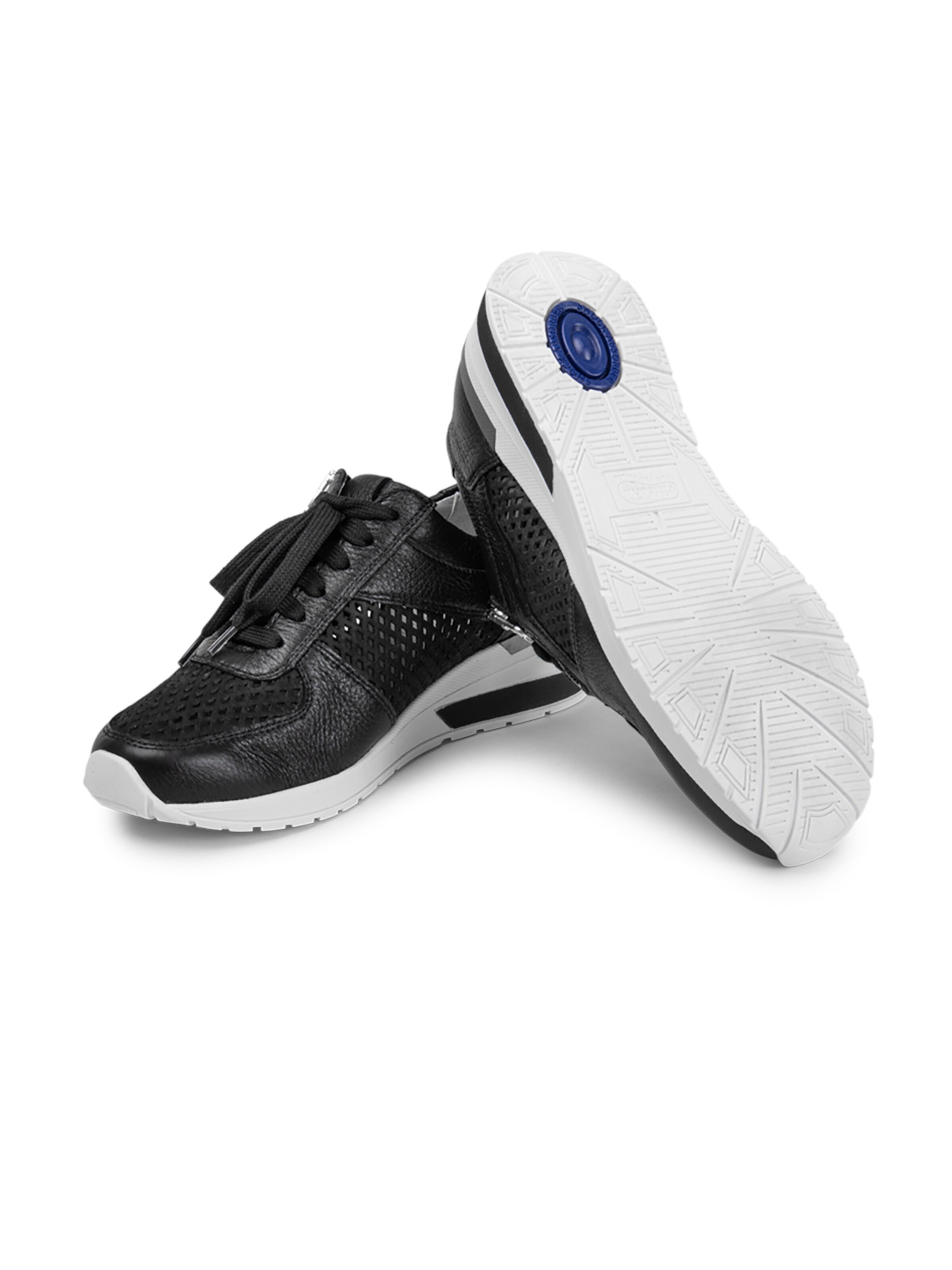 VITAFORM Sneakers in Black