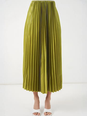 Bigdart Skirt in Green: front