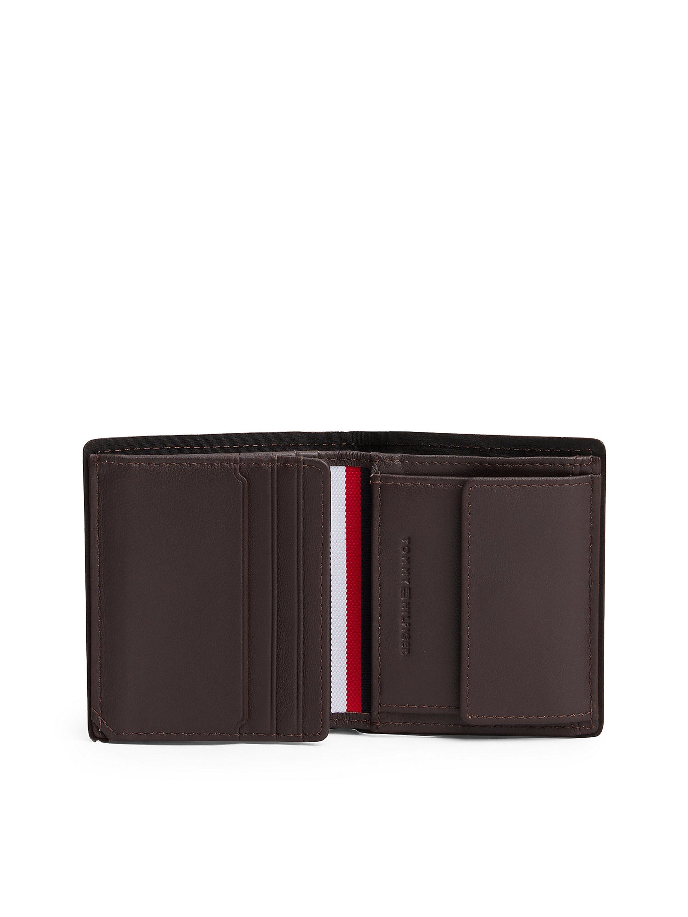 TOMMY HILFIGER Wallet in Brown