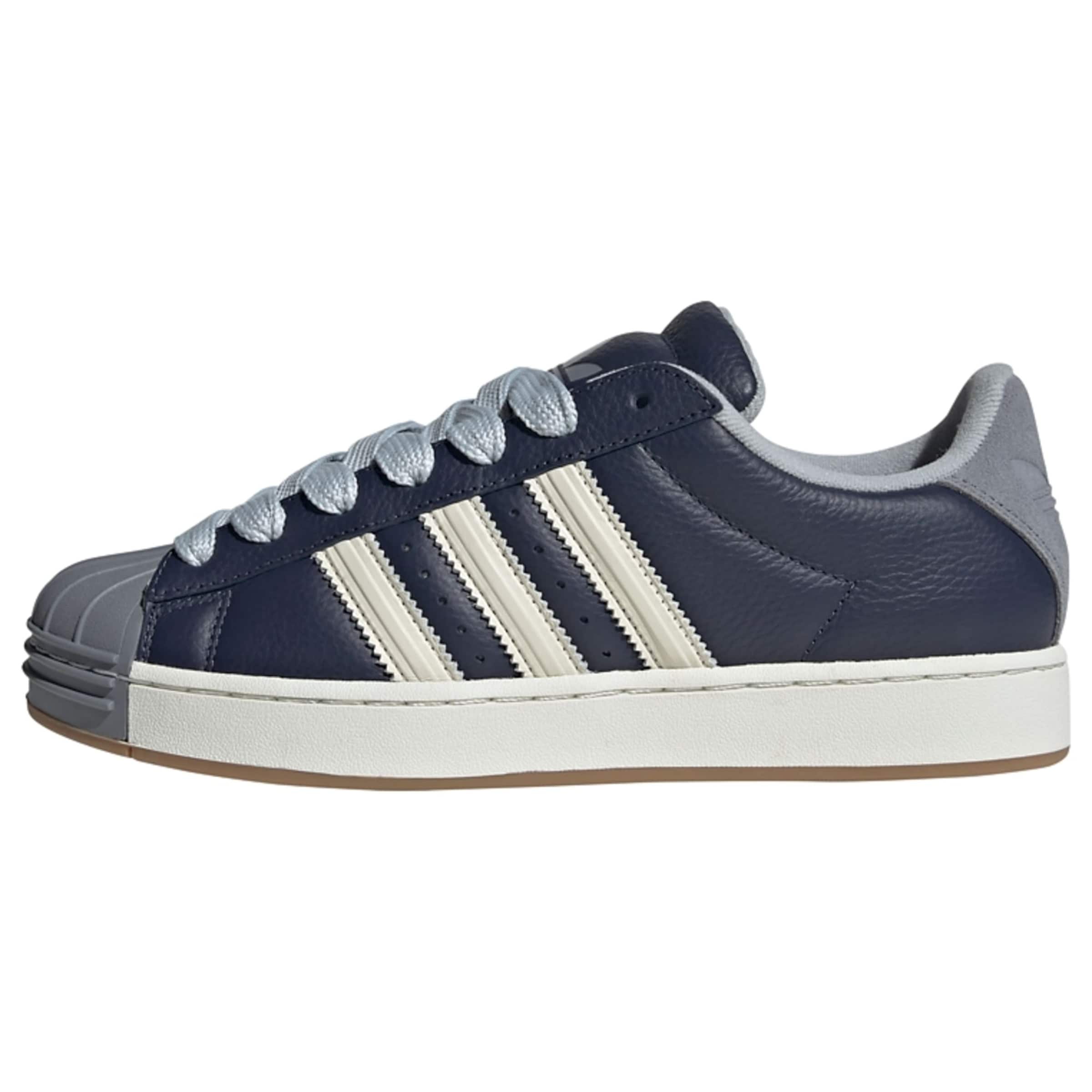 ADIDAS ORIGINALS Sneaker 'Superstar ST' in Schwarz: Vorderseite