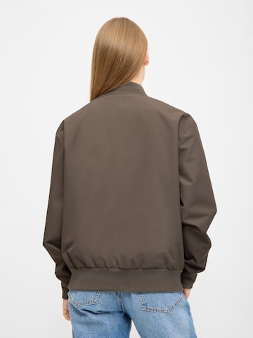 Derbe Between-Season Jacket 'Blousby' in Brown