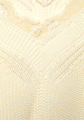 LASCANA Pullover in Gelb
